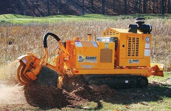 2900 TRACK STUMP GRINDER